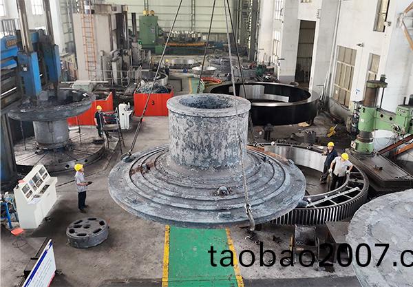 大型鑄造加(jia)工(gong)廠(chang)傢