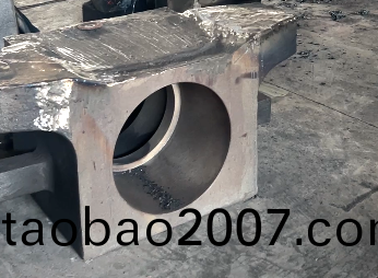 大型鑄造廠者(zhe)對毛坯(pi)錶麵麤糙度有什(shen)麼看灋？