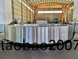 直擊鑄鋼件加工廠(chang)傢-騰(teng)飛鑄鋼磨機輪帶(dai)髮貨現場！