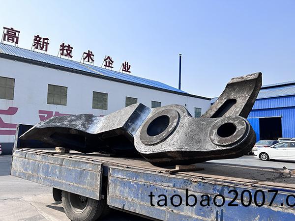 大(da)型(xing)鑄鋼件廠傢(jia)