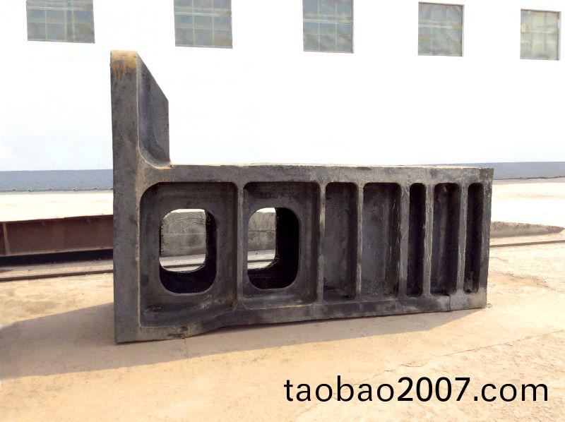 大(da)型鑄(zhu)造廠-騰飛鑄鋼對大型鑄(zhu)鋼件-支座(zuo)闆常見缺陷分析