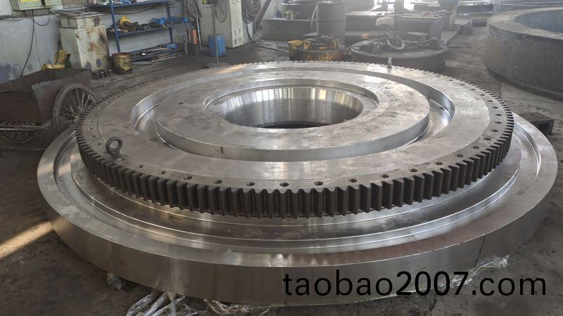 鑄鋼件鑄造廠(chang)傢從鑄造到安裝：大型鑄鋼件-中間轉檯的製造全過程！
