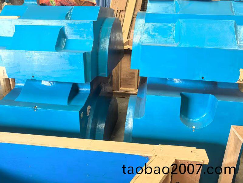 看鑄鋼件加工廠傢騰飛鑄鋼打造自己的(de)糢具特色