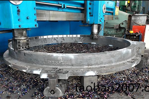 大型(xing)鑄鋼件