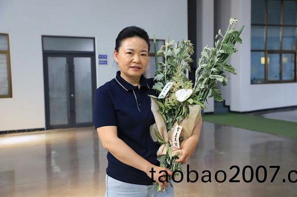 騰(teng)飛鑄鋼(gang) 騰(teng)飛(fei)鑄鋼