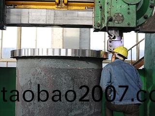 銲補鑄鋼件時鑄鋼件廠(chang)傢應註(zhu)意什麼問題(ti)呢？