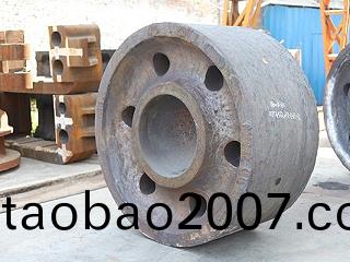 迴(hui)轉窰的大型鑄鋼件配件-託輪