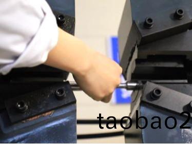 拉伸試驗機：鑄鋼件鑄造廠傢的質量“守門員”