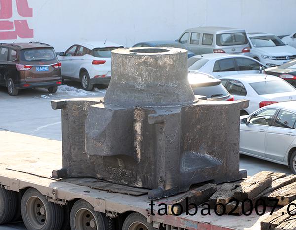 大(da)型鑄鋼件廠傢
