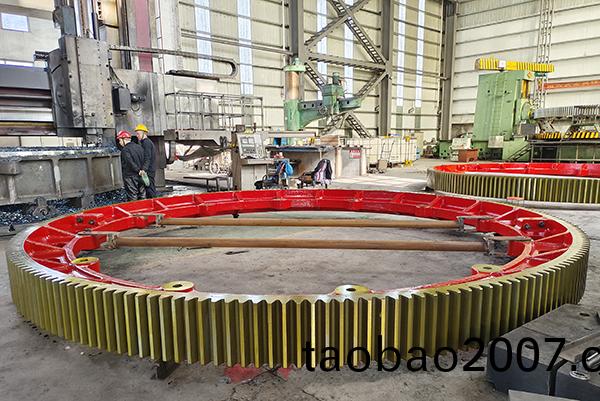 大型鑄鋼(gang)件(jian)