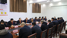 看鑄造(zao)：實力糰(tuan)隊共(gong)衕奮(fen)戰