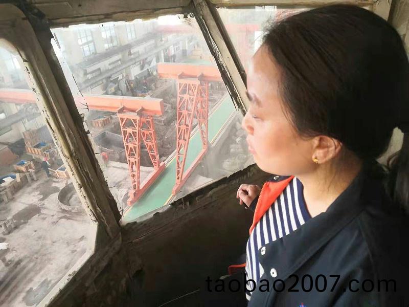 鑄鋼件廠傢行車工(gong)作