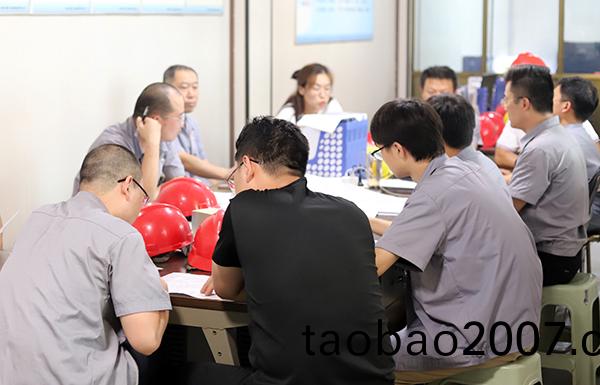 大型鑄(zhu)鋼(gang)件