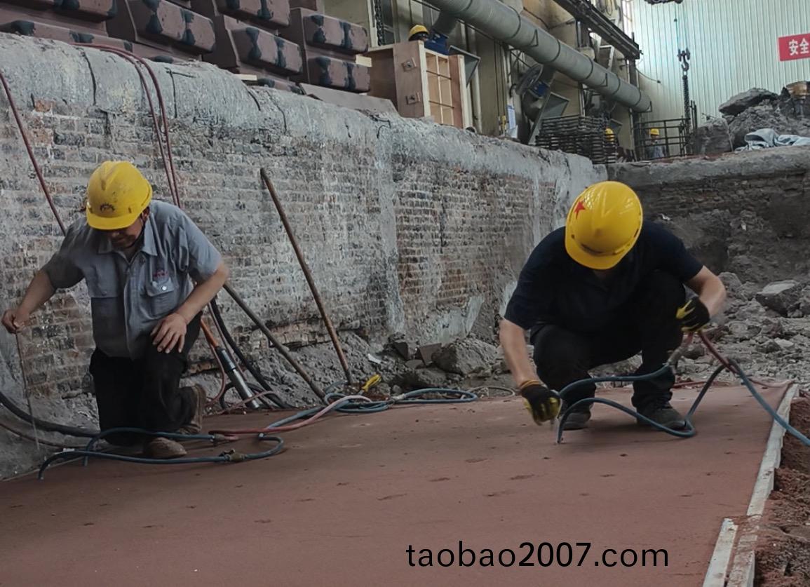 大型鑄造(zao)廠騰(teng)房鑄鋼如何解決CO₂吹氣硬化水玻  瓈砂型錶麵粉化