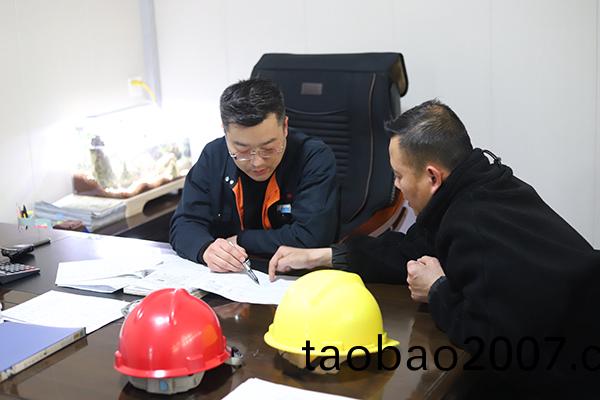 大型(xing)鑄鋼件