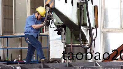 大型鑄造加工廠傢(jia)對鑄造機械設備使用註意事項(xiang) ？